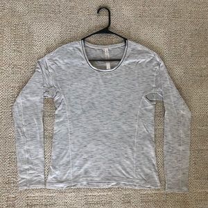 LuluLemon Grey Long-Sleeve Athletic Top